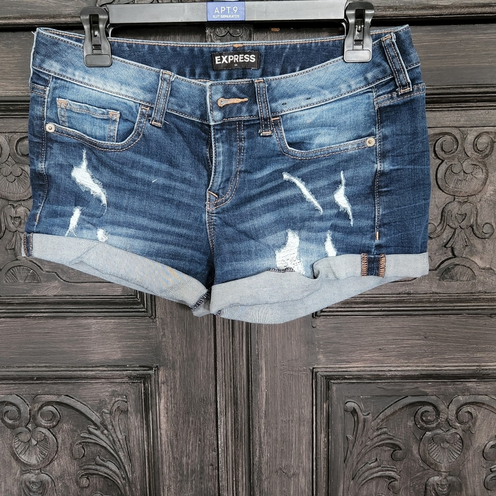 Express shorts size 4